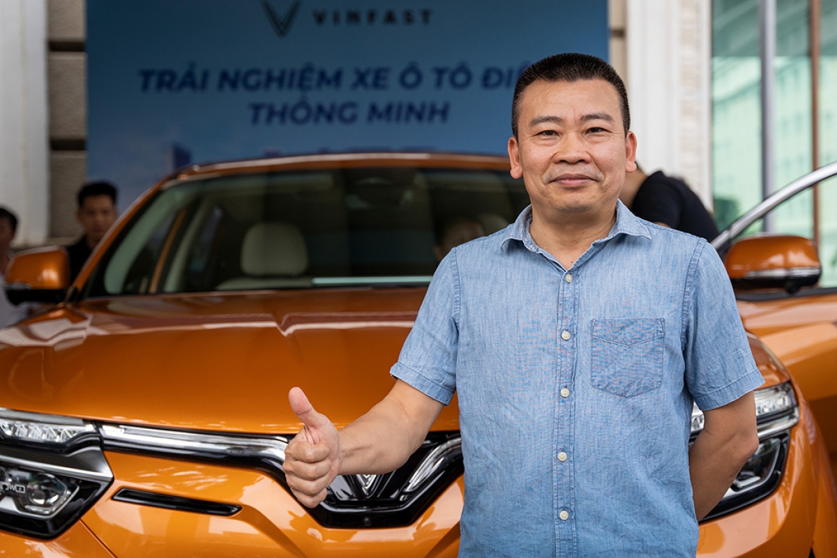 nguoi sai gon lai thu vinfast vf 8 Dang mua nhat trong tam gia 1 ty dong hinh anh 8