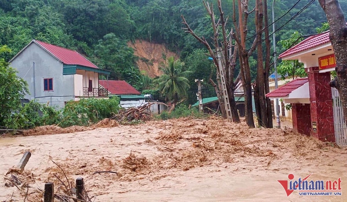 lũ quét bao vây, hàng nghìn người dân huyện biên giới kỳ sơn bị cô lập hình ảnh 1 lu quet bao vay, hang nghin nguoi dan huyen bien gioi ky son bi co lap hinh anh 1