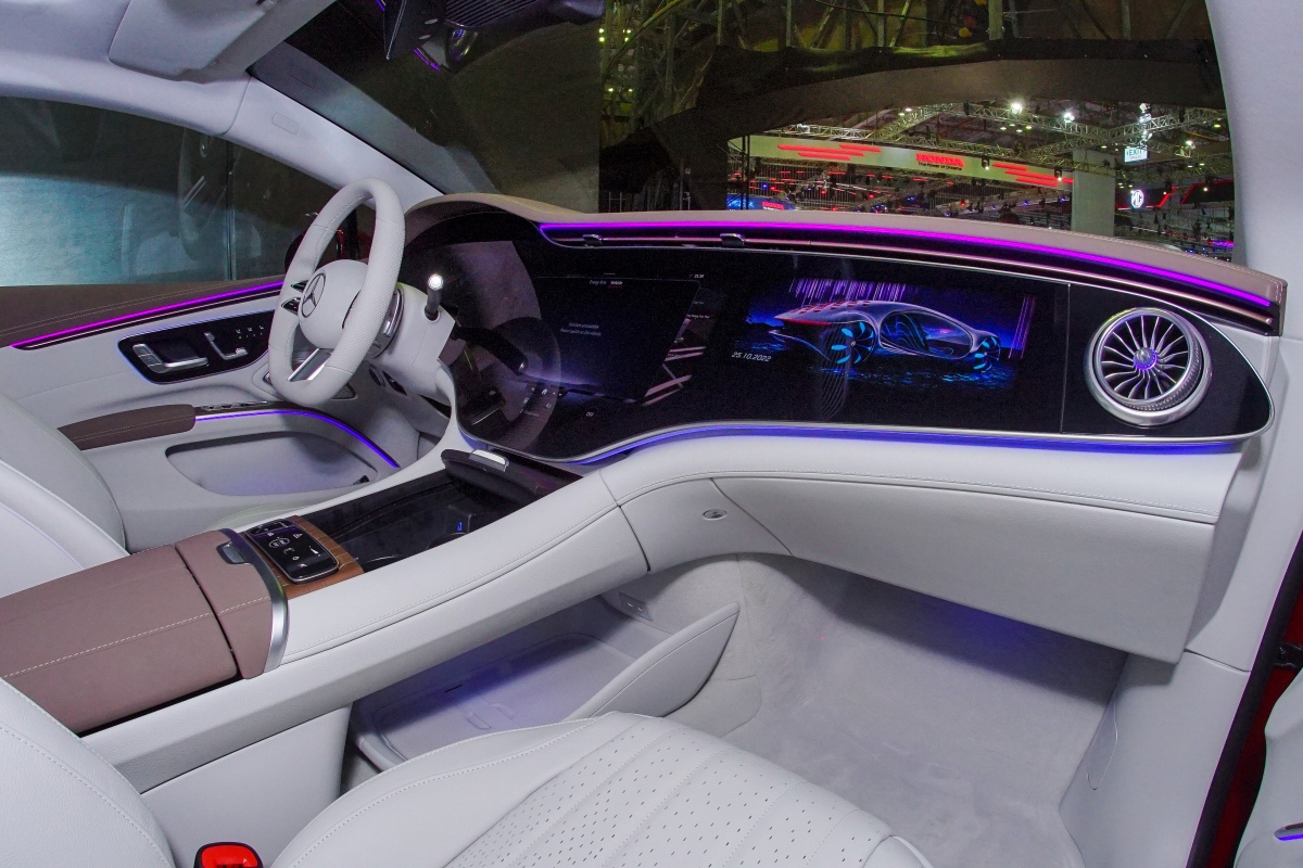chiem nguong 2 mau xe dien mercedes-benz eqs hoan toan moi tai vms 2022 hinh anh 12