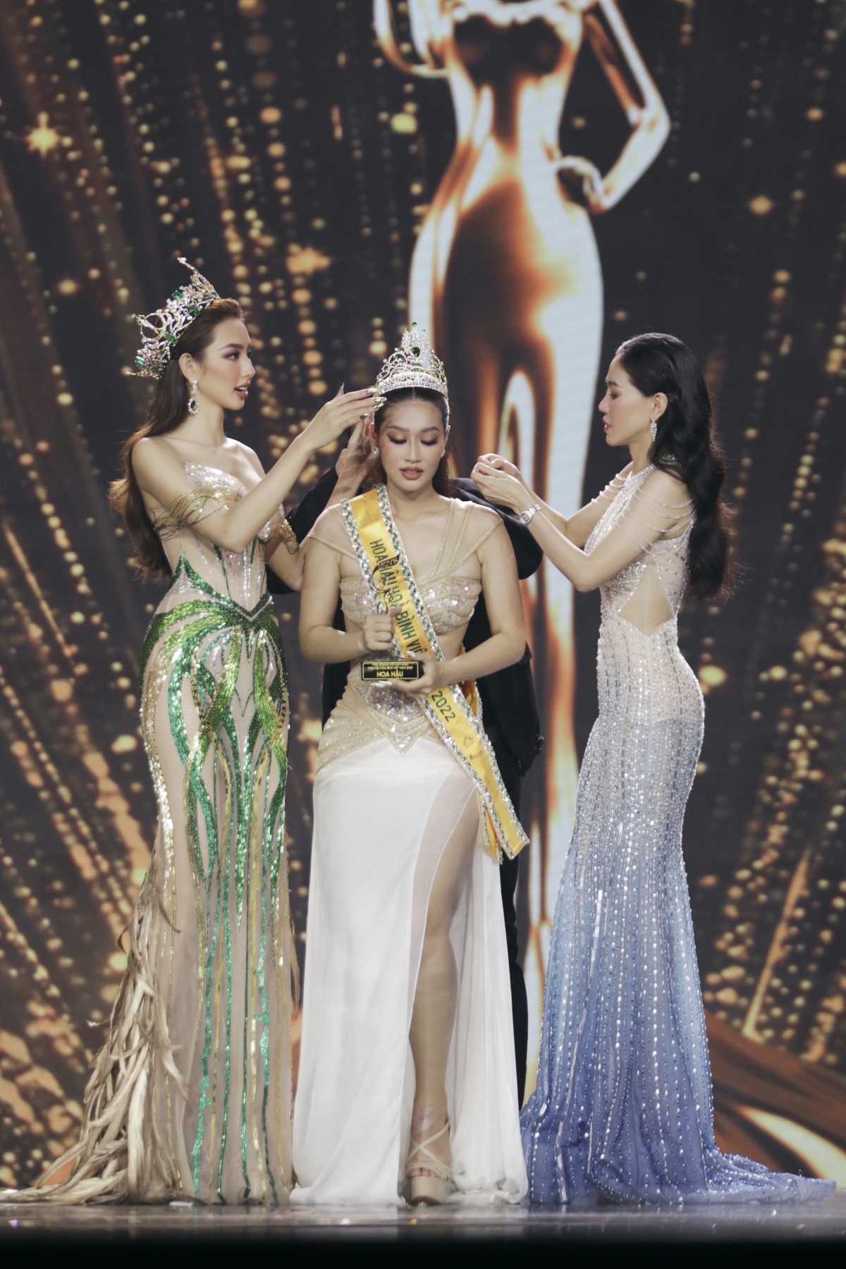 Doan thien An dang quang hoa hau hoa binh viet nam 2022 hinh anh 2