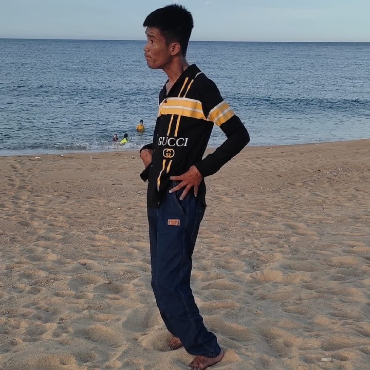hanh trinh tu cau be bi than chet diem ten den chang trai teo co duoc ne phuc hinh anh 3