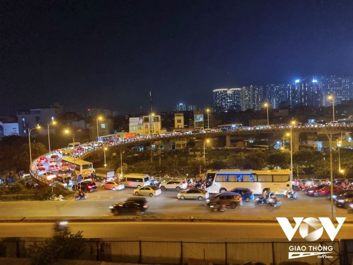 những cây cầu lạc nhịp giao thông hà nội hình ảnh 1 nhung cay cau lac nhip giao thong ha noi hinh anh 1