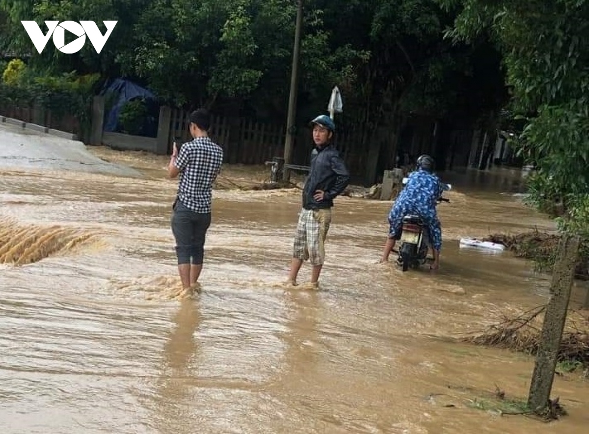 thủ tướng yêu cầu các tỉnh sẵn sàng tổ chức cứu trợ cho các hộ dân có nguy cơ thiếu đói hình ảnh 1 thu tuong yeu cau cac tinh san sang to chuc cuu tro cho cac ho dan co nguy co thieu doi hinh anh 1