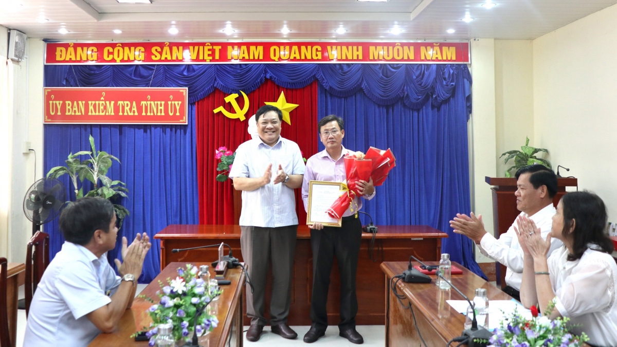 tỉnh cà mau công bố nhân sự được ban bí thư chuẩn y hình ảnh 1 tinh ca mau cong bo nhan su duoc ban bi thu chuan y hinh anh 1