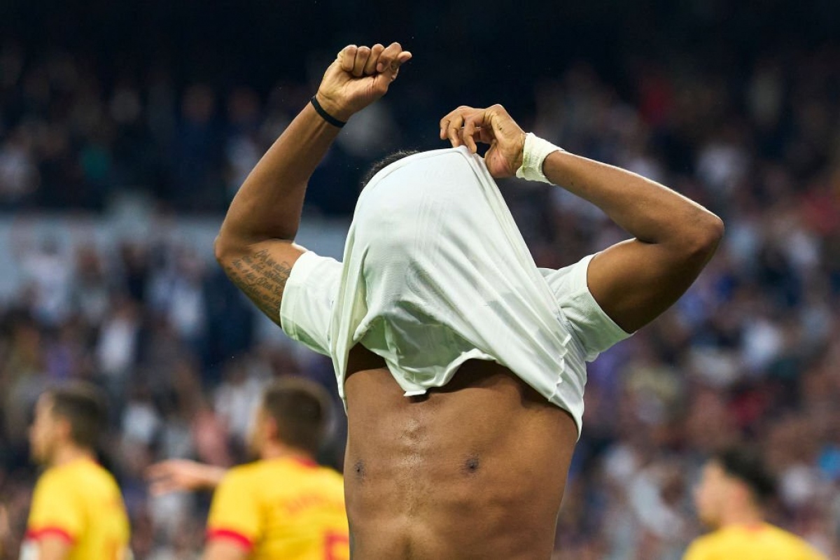 mat diem vi var, real madrid bi barca rut ngan khoang cach o la liga hinh anh 12