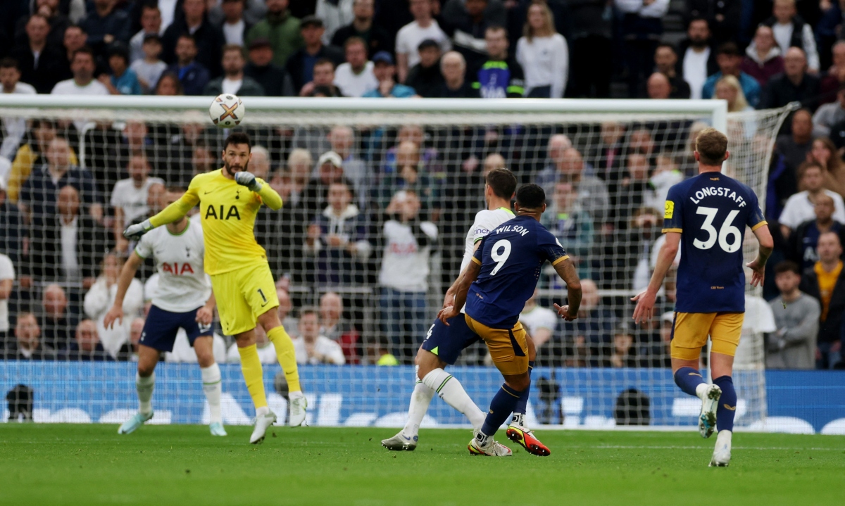 newcastle vao top 4 ngoai hang anh sau tran thang tottenham hinh anh 3