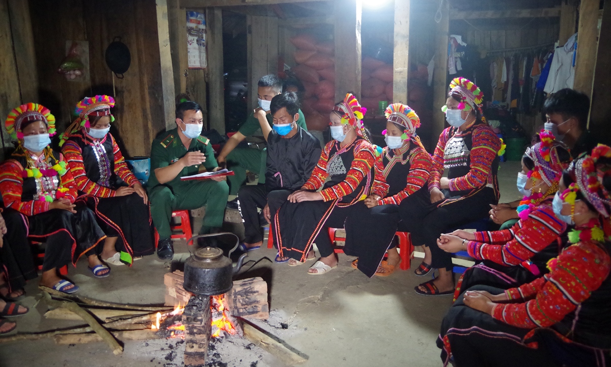  thap lua noi dai ngan tu nhung ban trang dang vien hinh anh 4