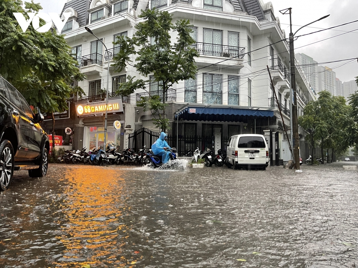 thời tiết ngày 4 10 mưa dông còn kéo dài ở trung bộ, tây nguyên và nam bộ hình ảnh 1 thoi tiet ngay 4 10 mua dong con keo dai o trung bo, tay nguyen va nam bo hinh anh 1