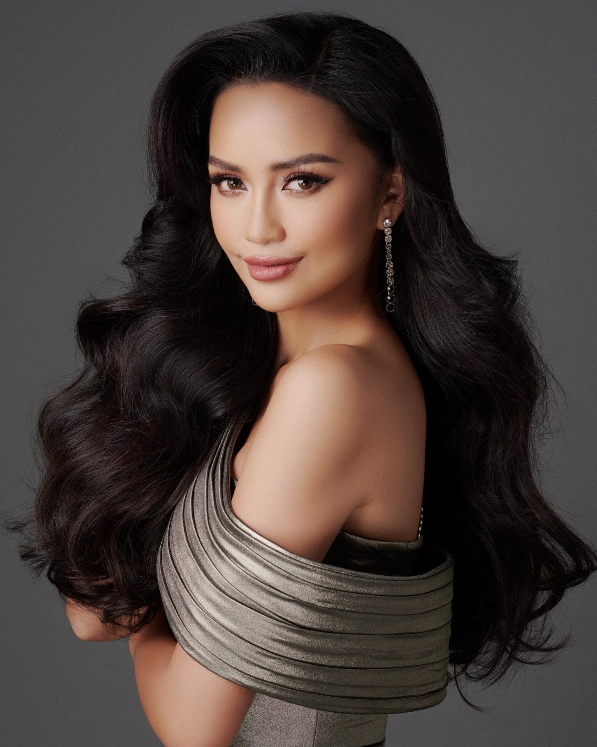 hoa hau ngoc chau duoc du doan tro thanh miss universe 2022 hinh anh 2