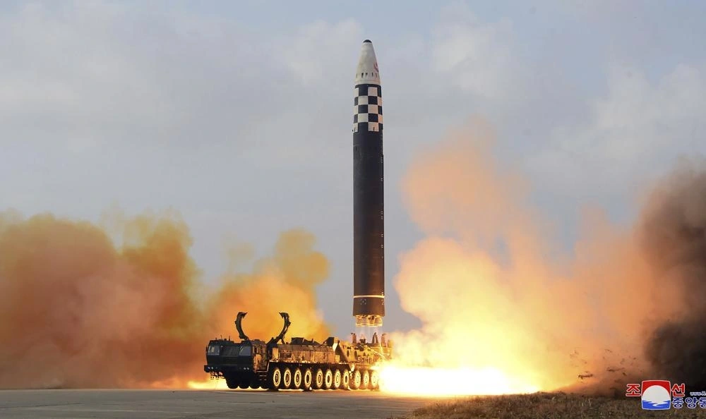 Tên lửa đạn đạo liên lục địa của Triều Tiên. Ảnh: KCNA.
