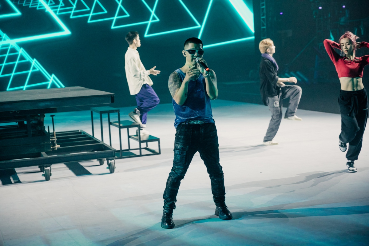 he lo san khau co 1-0-2 trong concert cua spacespeakers hinh anh 4