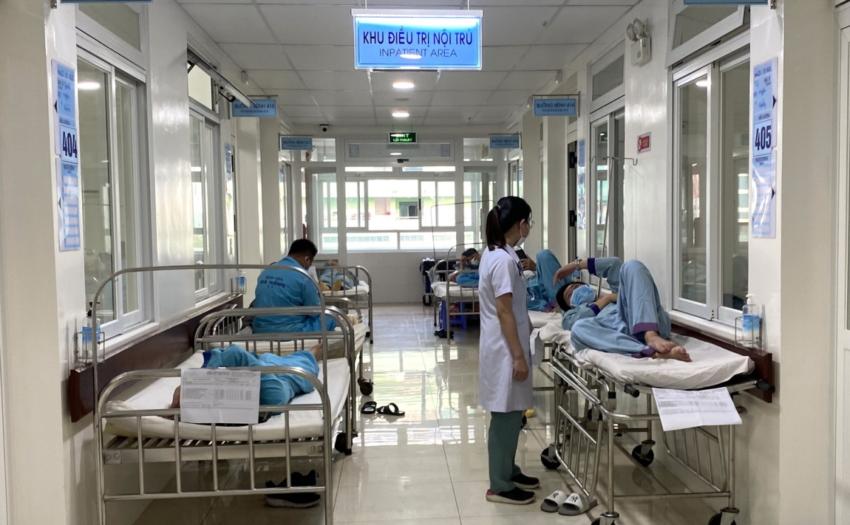 Đà nẵng nhiều nơi quá tải bệnh nhân sốt xuất huyết và hô hấp trẻ nhỏ hình ảnh 1 Da nang nhieu noi qua tai benh nhan sot xuat huyet va ho hap tre nho hinh anh 1