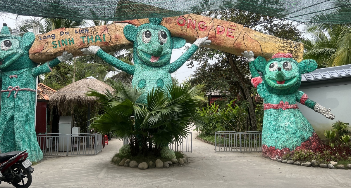 vụ tạm đình chỉ phó phòng văn hóa ở cần thơ, 1.000 món ngon có thật hình ảnh 1 vu tam dinh chi pho phong van hoa o can tho, 1.000 mon ngon co that hinh anh 1