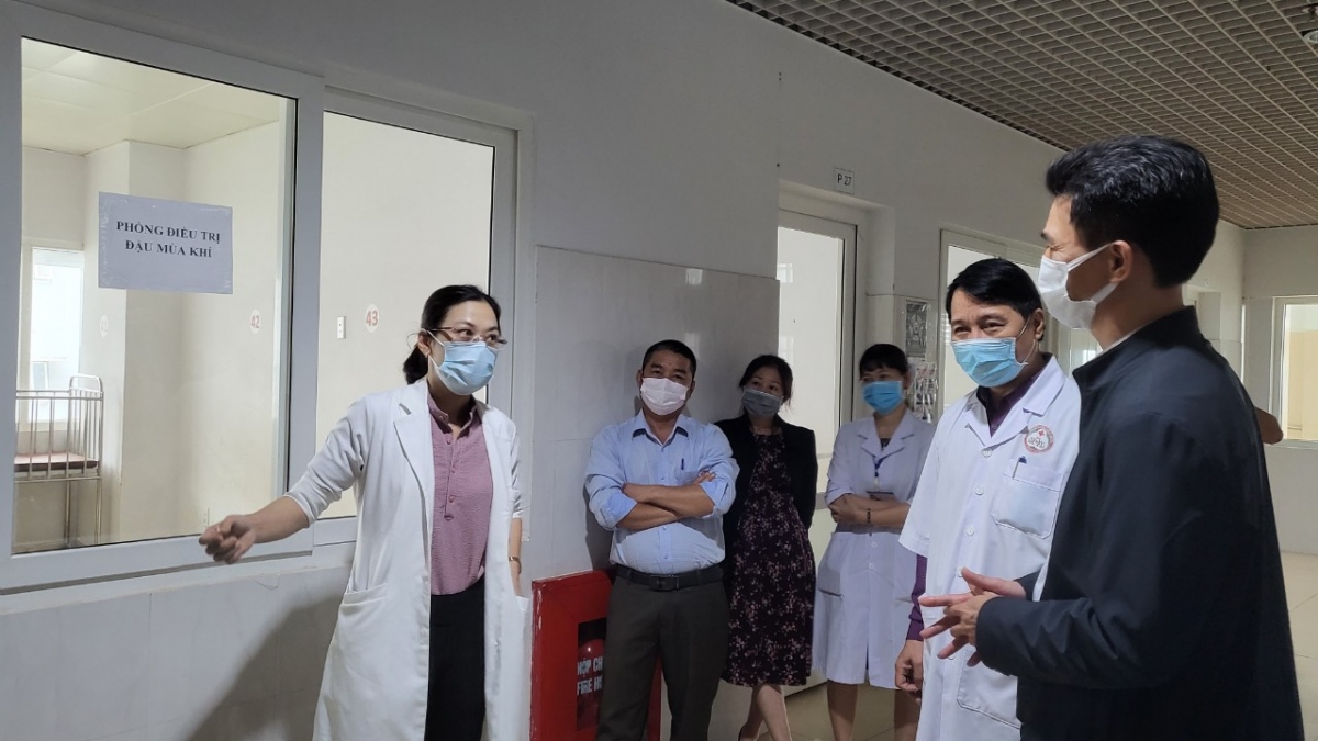 một trường hợp ở Đắk lắk nghi mắc đậu mùa khỉ sau khi trở về từ nam phi hình ảnh 1 mot truong hop o Dak lak nghi mac dau mua khi sau khi tro ve tu nam phi hinh anh 1