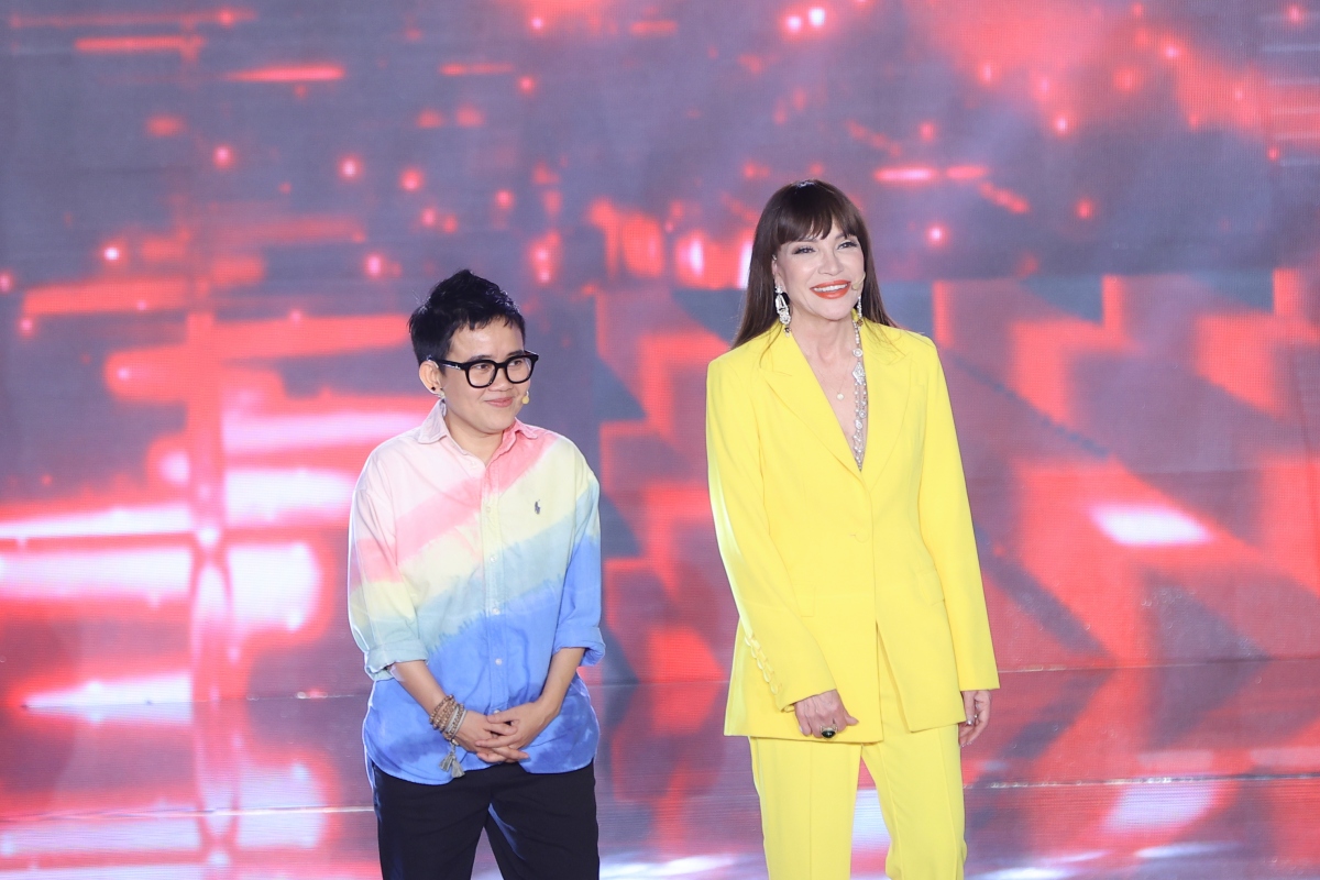 thanh ha - phuong uyen cung ngoi ghe nong viec nhun nhuong la khong can thiet hinh anh 2