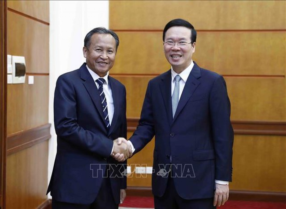 Ông võ văn thưởng tiếp Đoàn đại biểu học viện chính trị và hành chính lào hình ảnh 1 Ong vo van thuong tiep Doan dai bieu hoc vien chinh tri va hanh chinh lao hinh anh 1