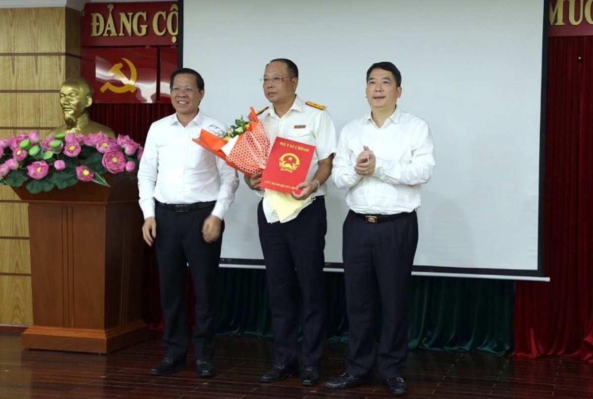 lãnh đạo tổng cục thuế trực tiếp điều hành cục thuế lớn nhất cả nước hình ảnh 1 lanh dao tong cuc thue truc tiep dieu hanh cuc thue lon nhat ca nuoc hinh anh 1