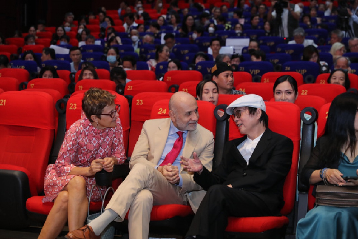 nsnd Dang nhat minh nguoi ha noi la dong luc de toi lam phim hoa nhai hinh anh 2