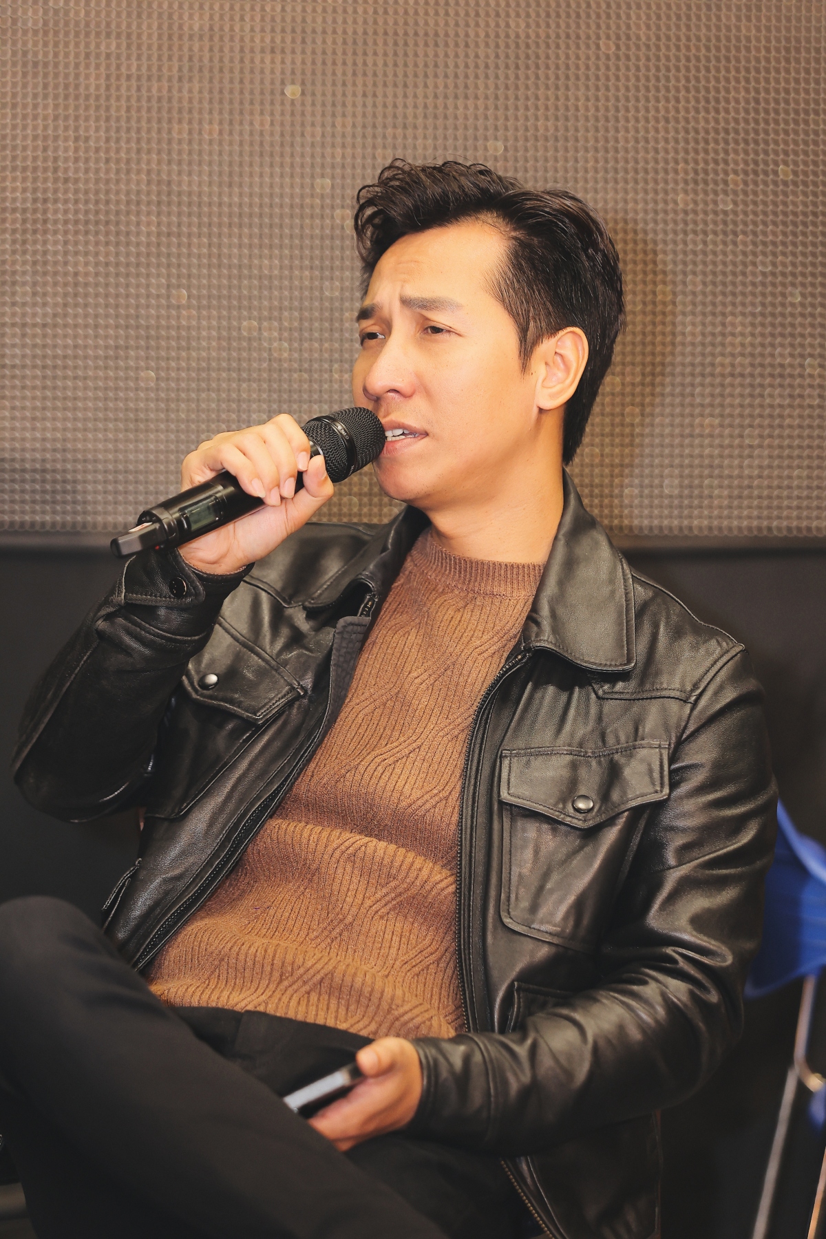 pham phuong thao mua duoc chiec xe dau tien nho tinh dat cua tuan phuong hinh anh 3