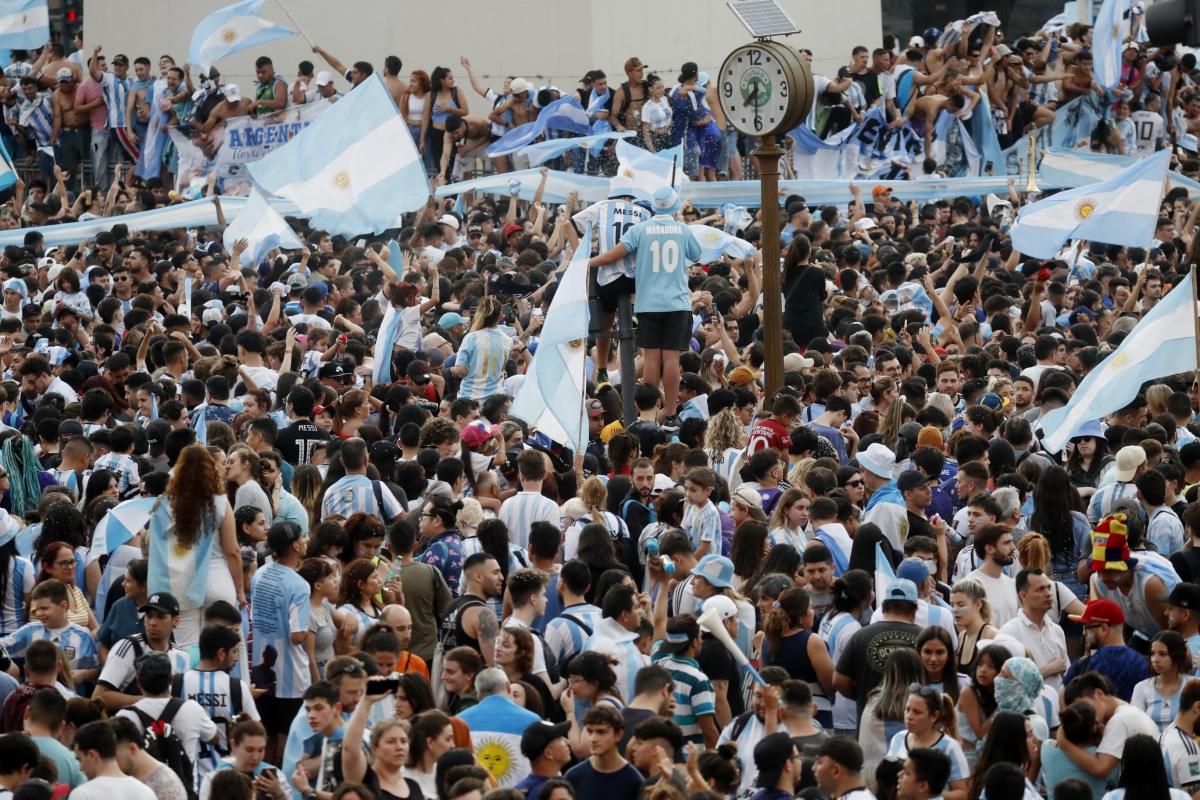 cDv argentina phu kin duong pho khi messi va dong doi vao chung ket world cup hinh anh 6