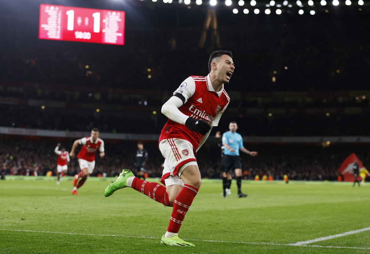 thang nguoc west ham, arsenal bo xa man city 8 diem hinh anh 8