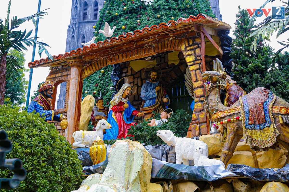 pho phuong ha noi ruc ro chao don giang sinh hinh anh 4