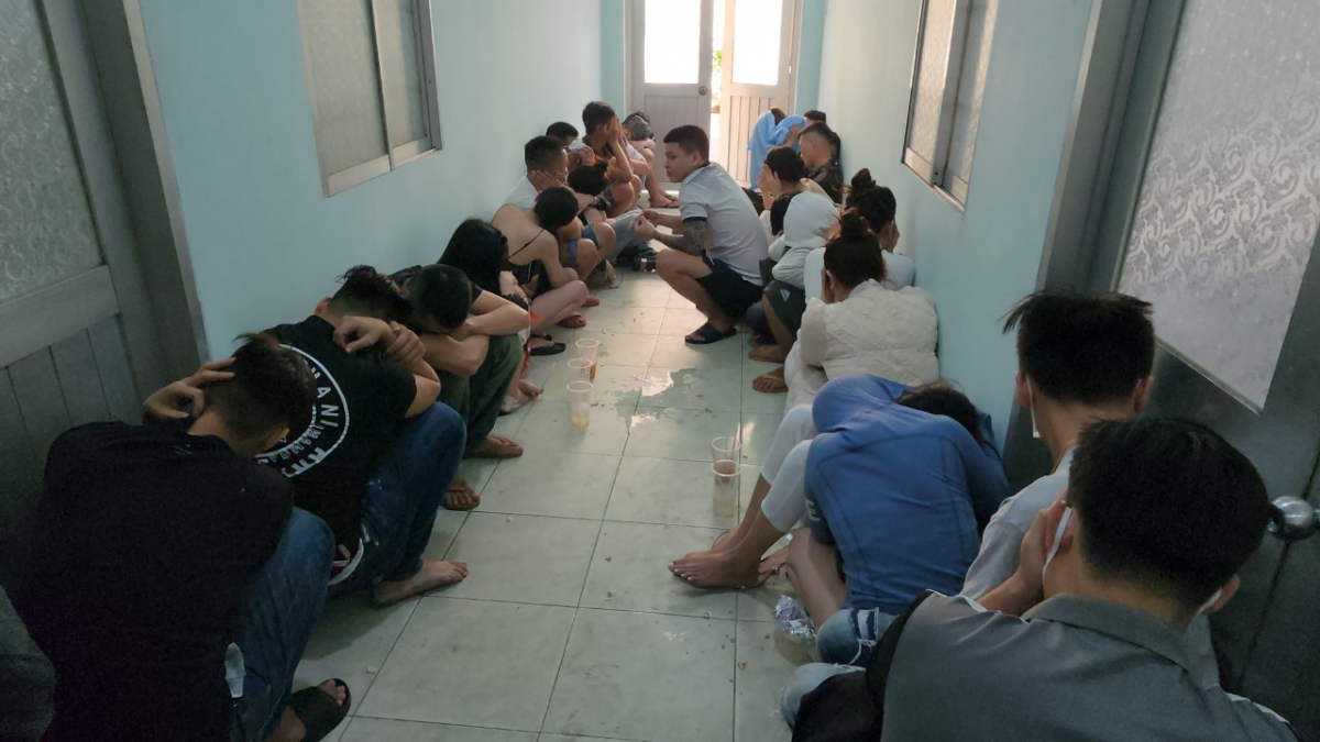 139 nam nu duong tinh ma tuy trong quan bar paradise o kien giang hinh anh 4