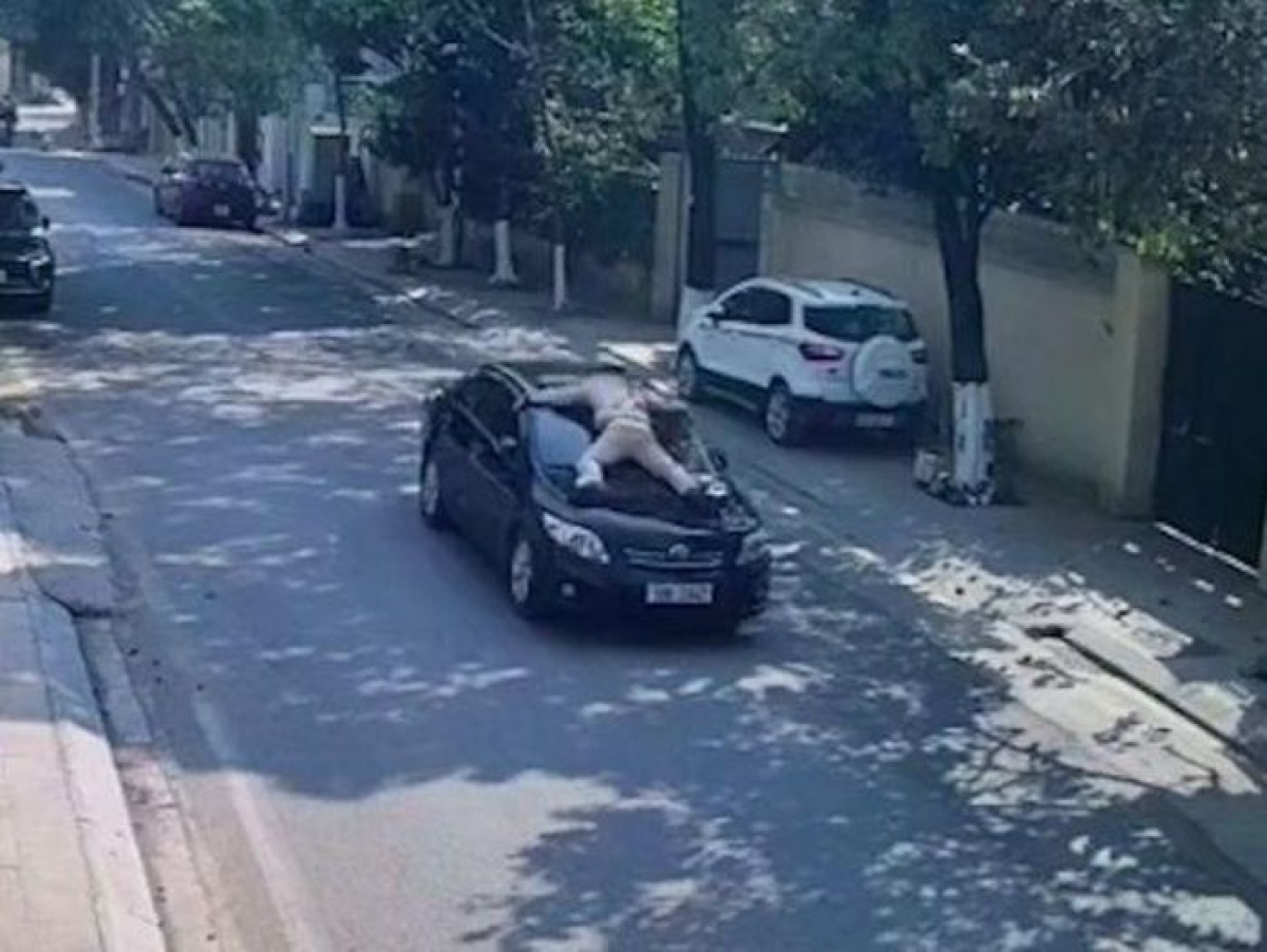 khởi tố đối tượng vi phạm nồng độ cồn, hất csgt lên nắp capô hình ảnh 1 khoi to doi tuong vi pham nong do con, hat csgt len nap capo hinh anh 1