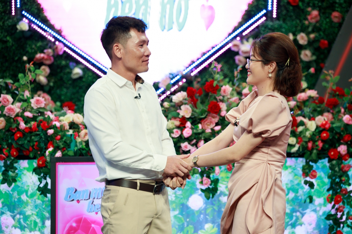 cặp đôi kết hôn sau 5 tháng se duyên ở bạn muốn hẹn hò hình ảnh 1 cap doi ket hon sau 5 thang se duyen o ban muon hen ho hinh anh 1