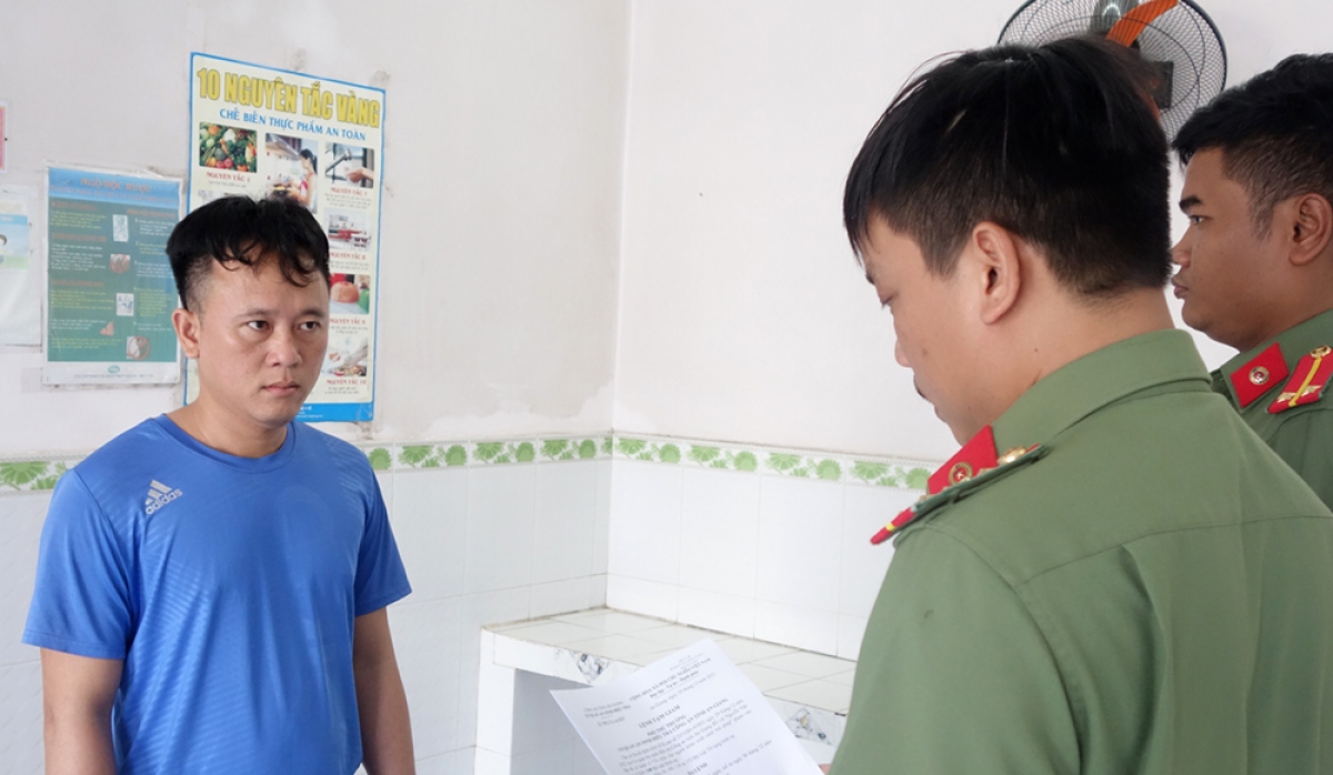 tổ chức cho người xuất cảnh trái phép sang campuchia, một đối tượng bị khởi tố hình ảnh 1 to chuc cho nguoi xuat canh trai phep sang campuchia, mot doi tuong bi khoi to hinh anh 1