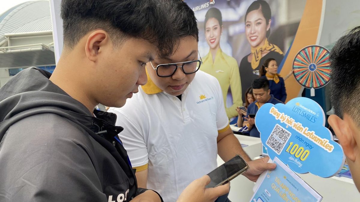 vietnam airlines kích cầu du lịch tại hội chợ vitm Đà nẵng 2022 hình ảnh 1 vietnam airlines kich cau du lich tai hoi cho vitm Da nang 2022 hinh anh 1