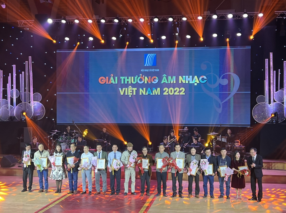 hoi nhac si viet nam ky niem 65 nam thanh lap va trao giai thuong am nhac 2022 hinh anh 6