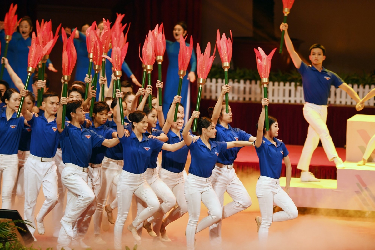 chuong trinh nghe thuat mang dau an thanh nien chao mung Dai hoi Doan hinh anh 5