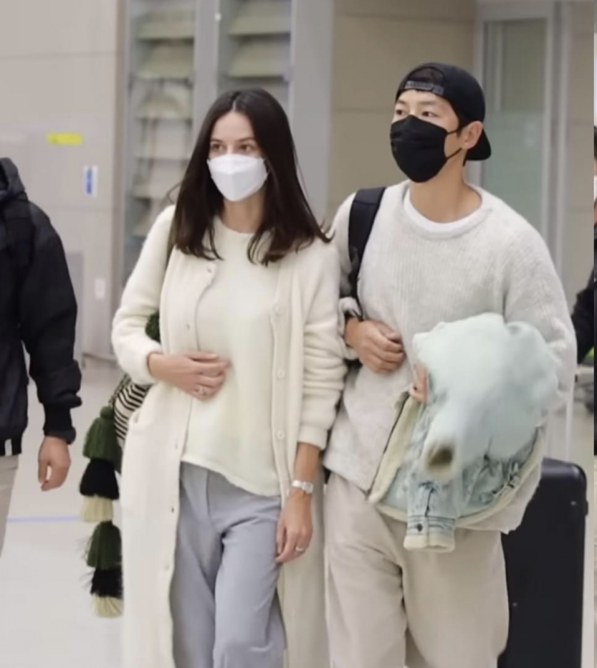 tai tu song joong ki hen ho ban gai nguoi anh hinh anh 2