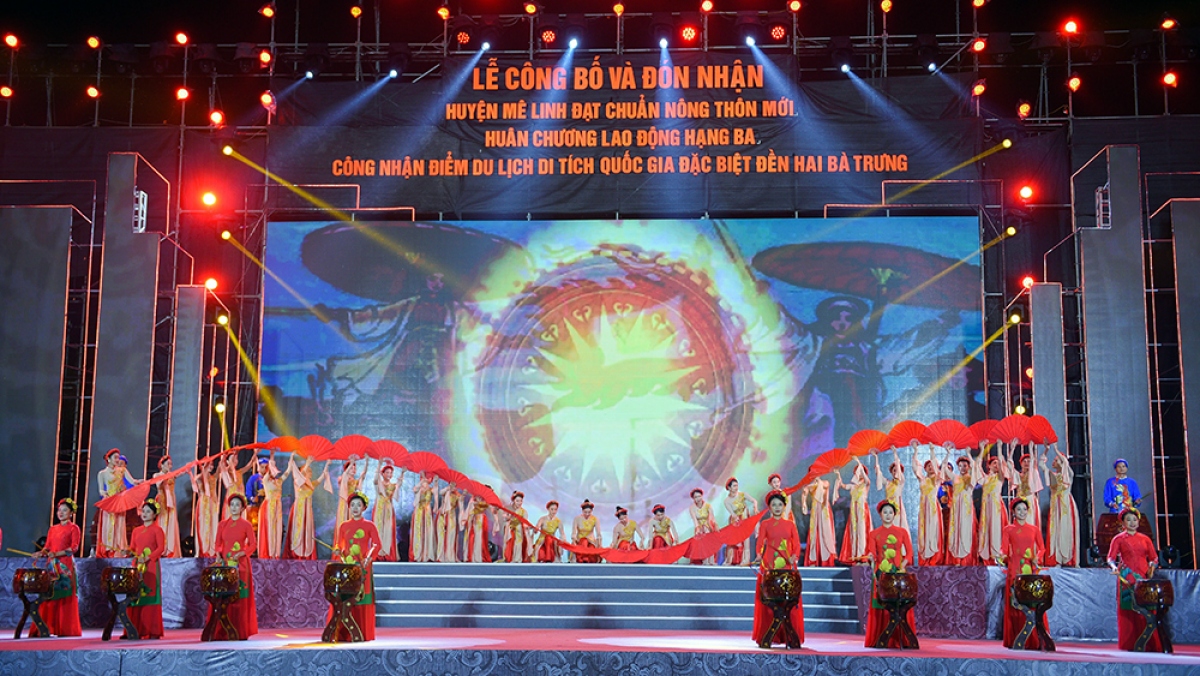 huyen me linh nhan huan chuong lao dong hang ba va danh hieu dat chuan nong thon moi hinh anh 1