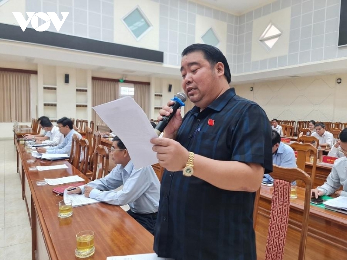 vu dai bieu hDnd quang nam danh nu phuc vu san golf lieu co chim xuong hinh anh 2