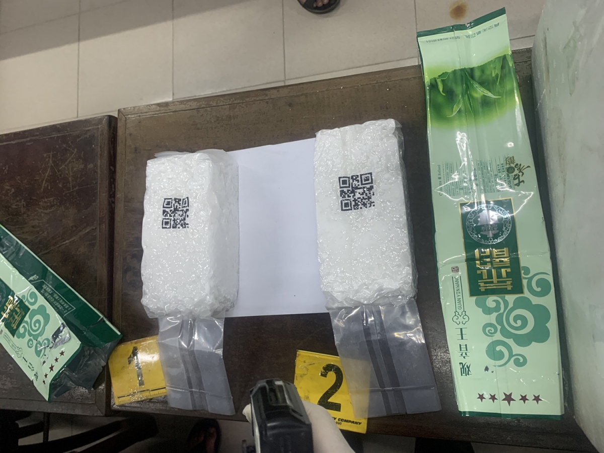 pha duong day ma tuy lien tinh, bat 2 doi tuong van chuyen 3kg ma tuy hinh anh 2