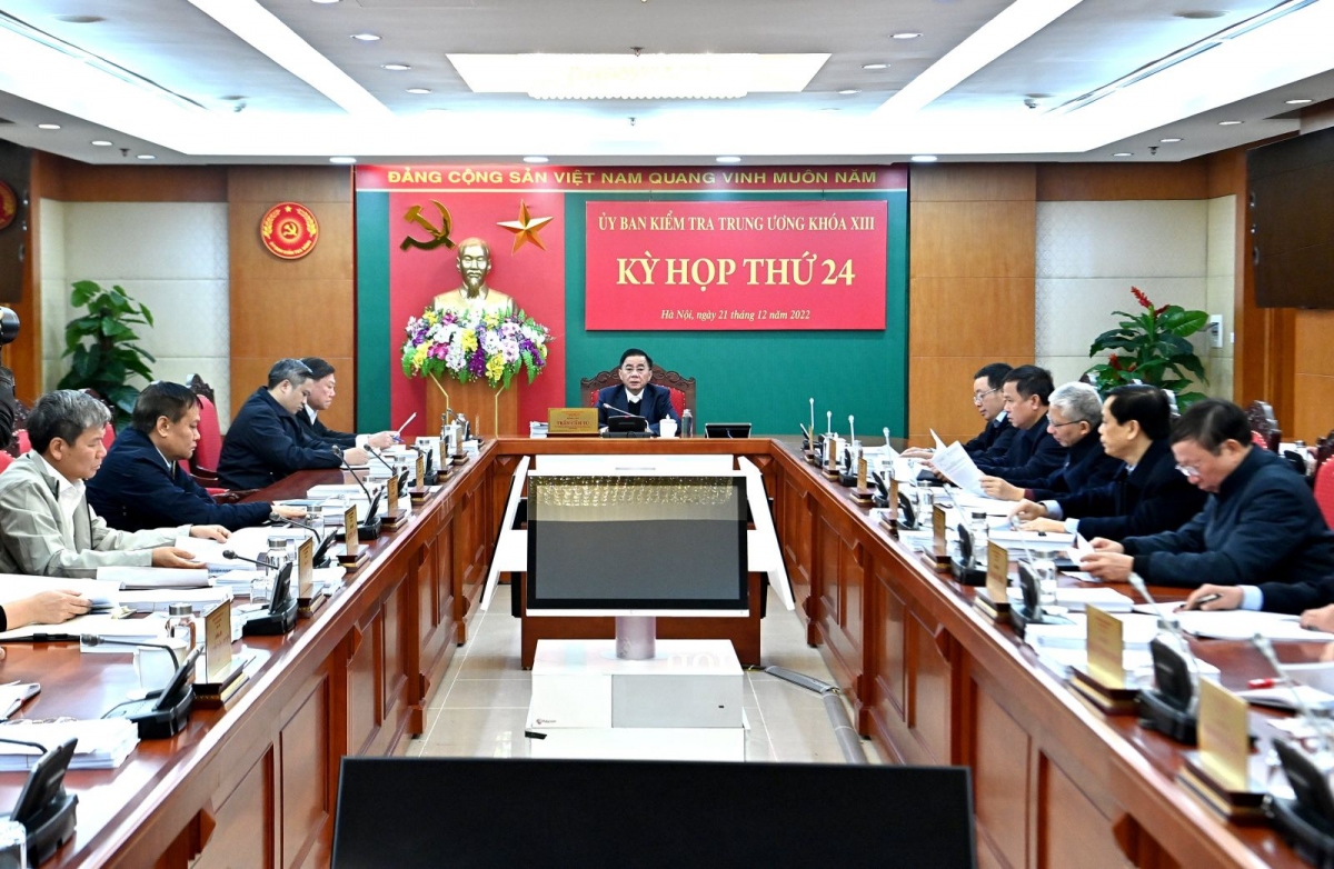 kỷ luật Đảng không chỉ 1 cá nhân mà cả một tập thể hình ảnh 1 ky luat Dang khong chi 1 ca nhan ma ca mot tap the hinh anh 1