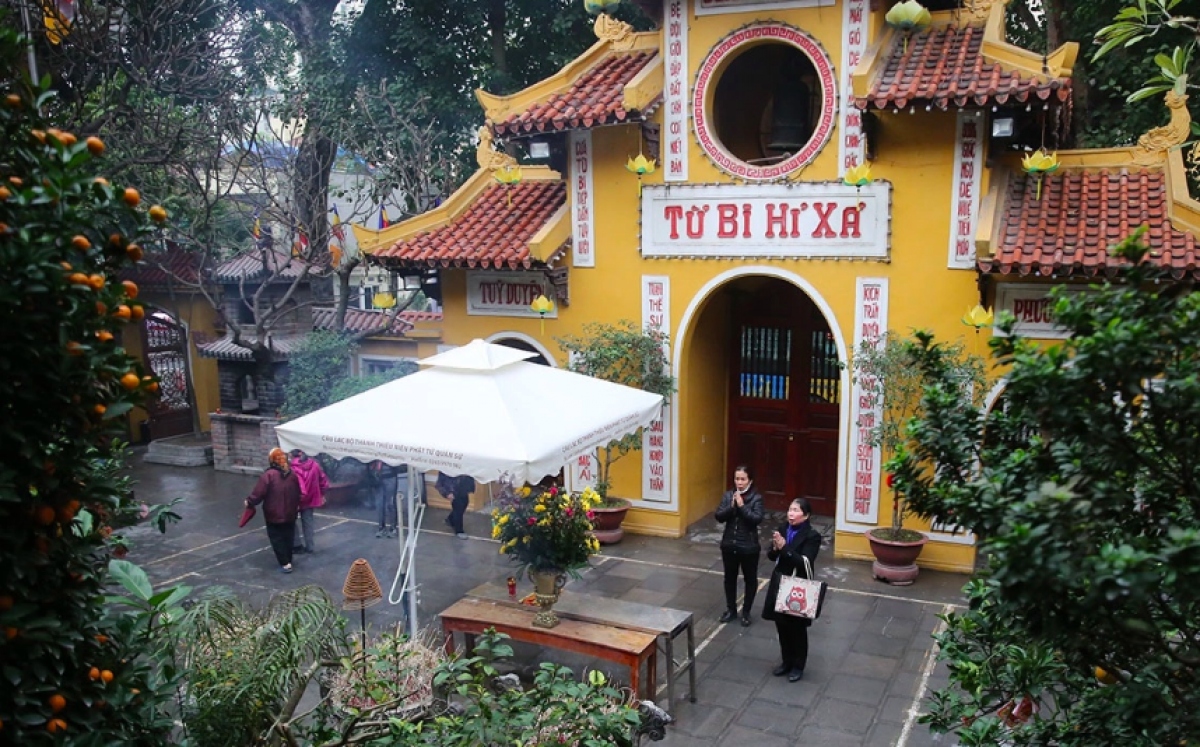 Đi lễ đầu năm hình ảnh 1 Di le dau nam hinh anh 1