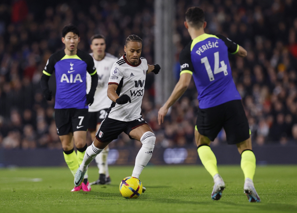 thang nhoc fulham, tottenham tam vuot qua khung hoang hinh anh 2