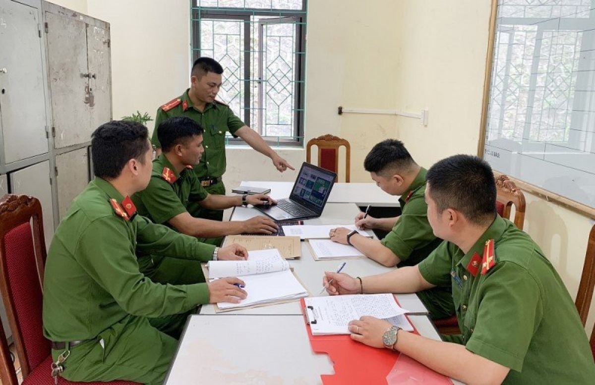 chieu tro lua dao tu nhung cuoc goi gia danh cong an hinh anh 3