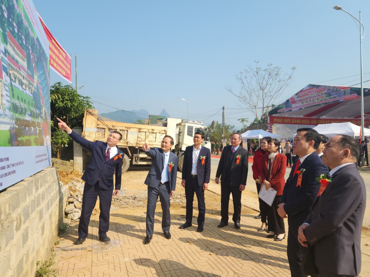 evn tai tro 50 ty xay truong dan toc noi tru lien cap na hang, tuyen quang hinh anh 2