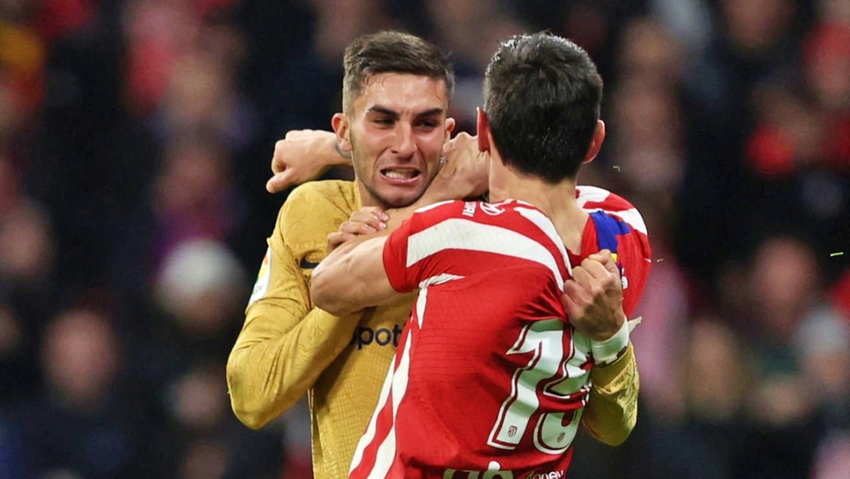 atletico madrid 0-1 barca savic và torres đánh nhau và cái kết đắng hình ảnh 2 atletico madrid 0-1 barca savic va torres danh nhau va cai ket dang hinh anh 2