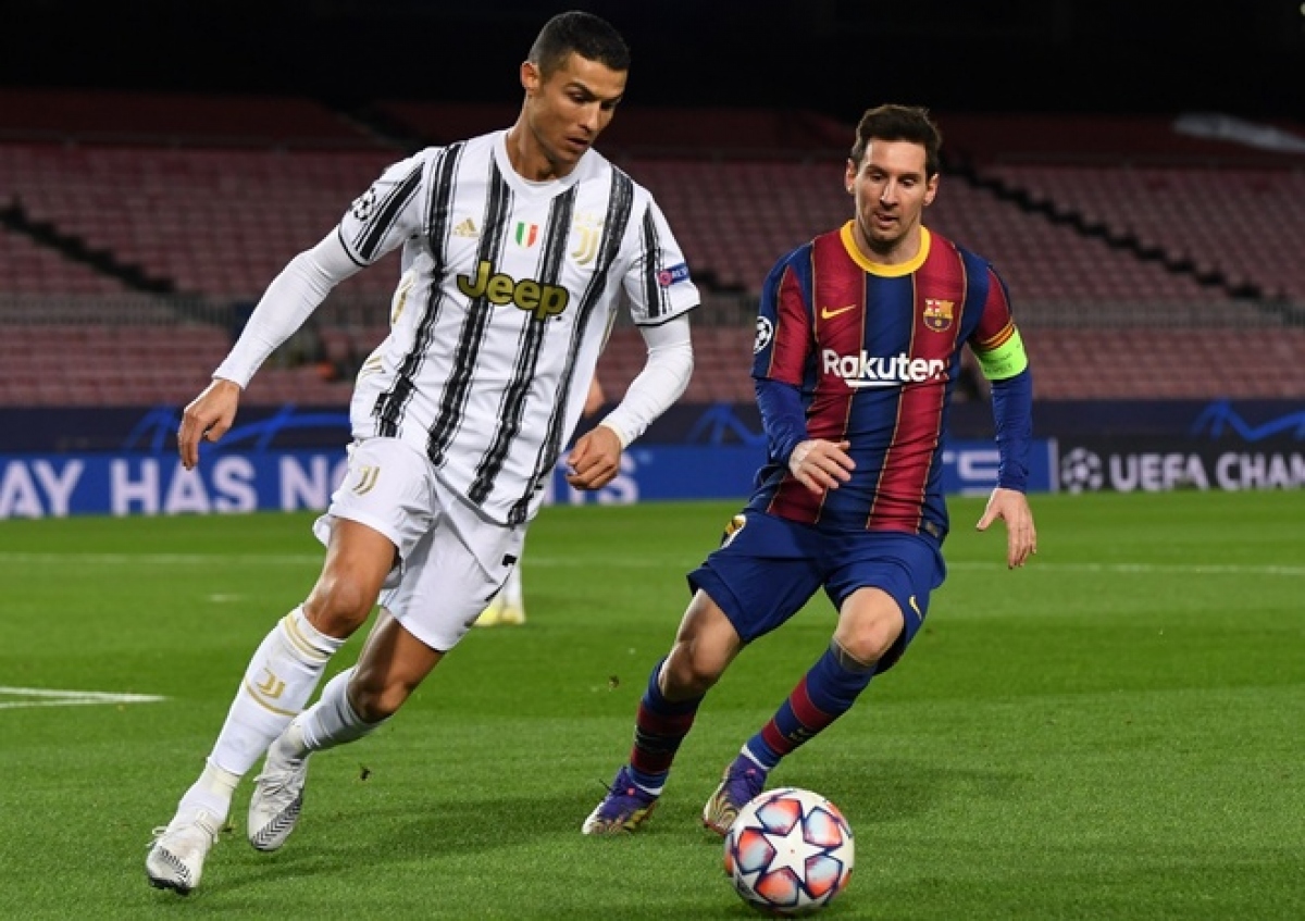 ronaldo nhan bang doi truong, cham tran messi o saudi arabia hinh anh 2