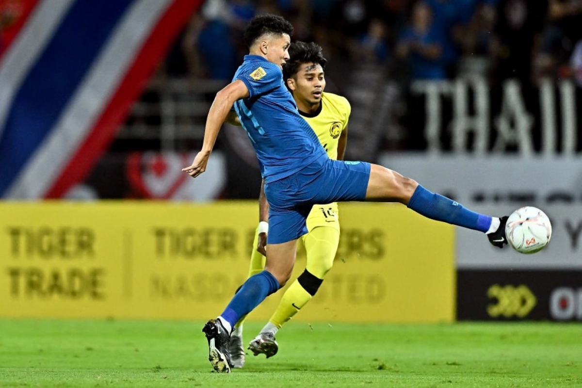 truc tiep Dt thai lan 3-0 Dt malaysia kraisorn toa sang hinh anh 6