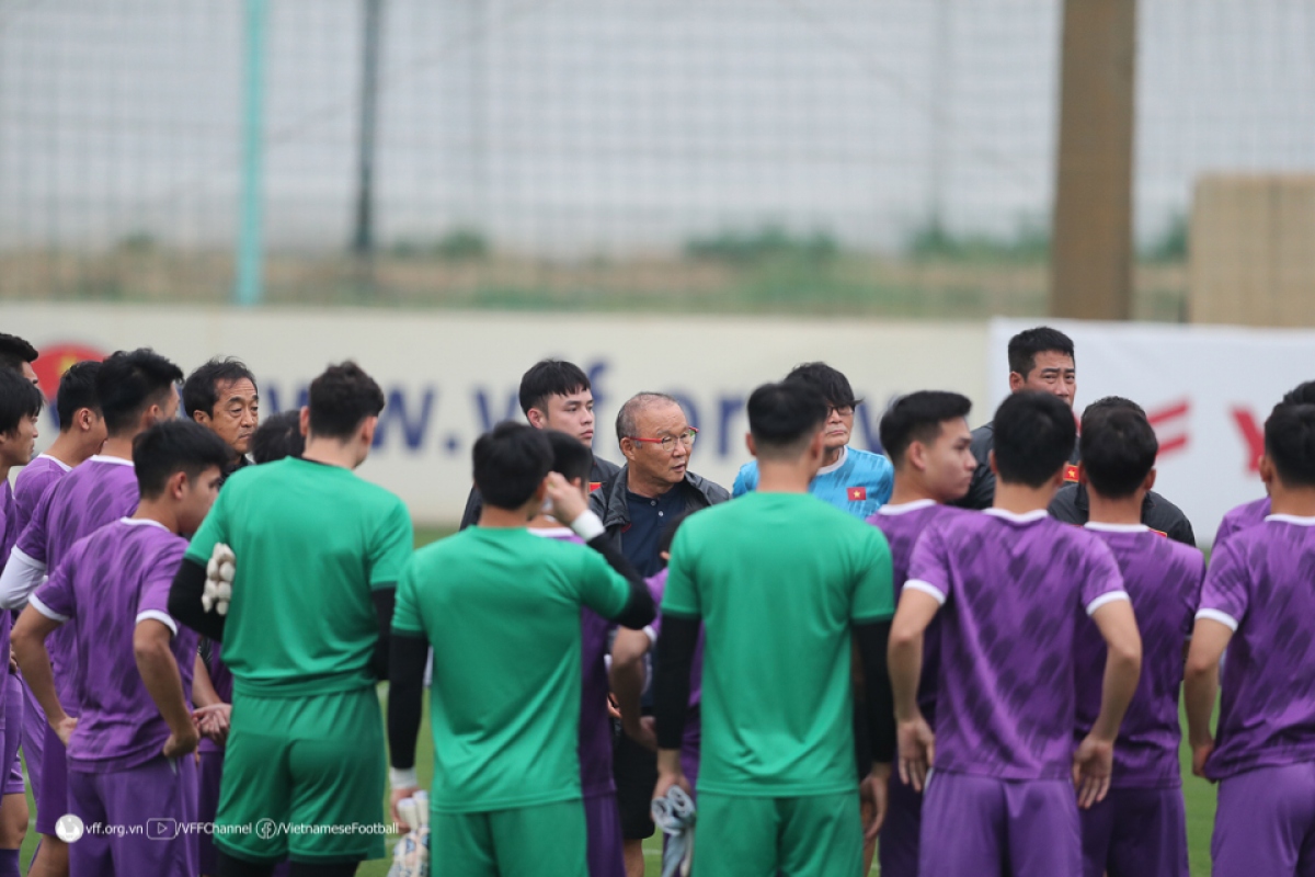 Dt viet nam tro lai san tap, chuan bi dau thai lan o chung ket aff cup 2022 hinh anh 1