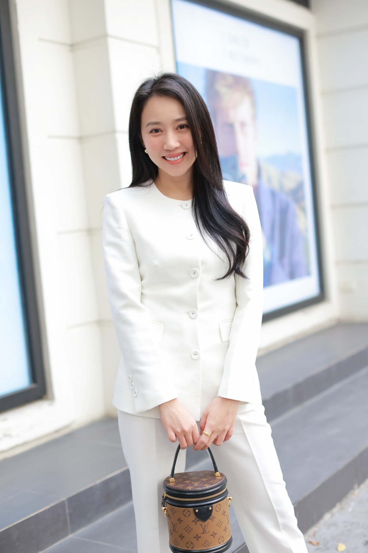 hong loan lam tinh dich cua hong diem trong phim hanh trinh cong ly hinh anh 3