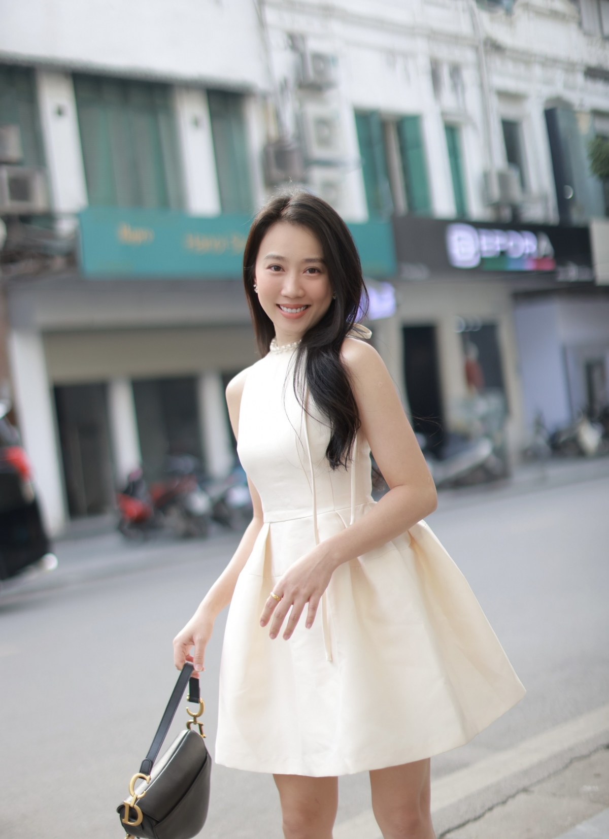 hong loan lam tinh dich cua hong diem trong phim hanh trinh cong ly hinh anh 2