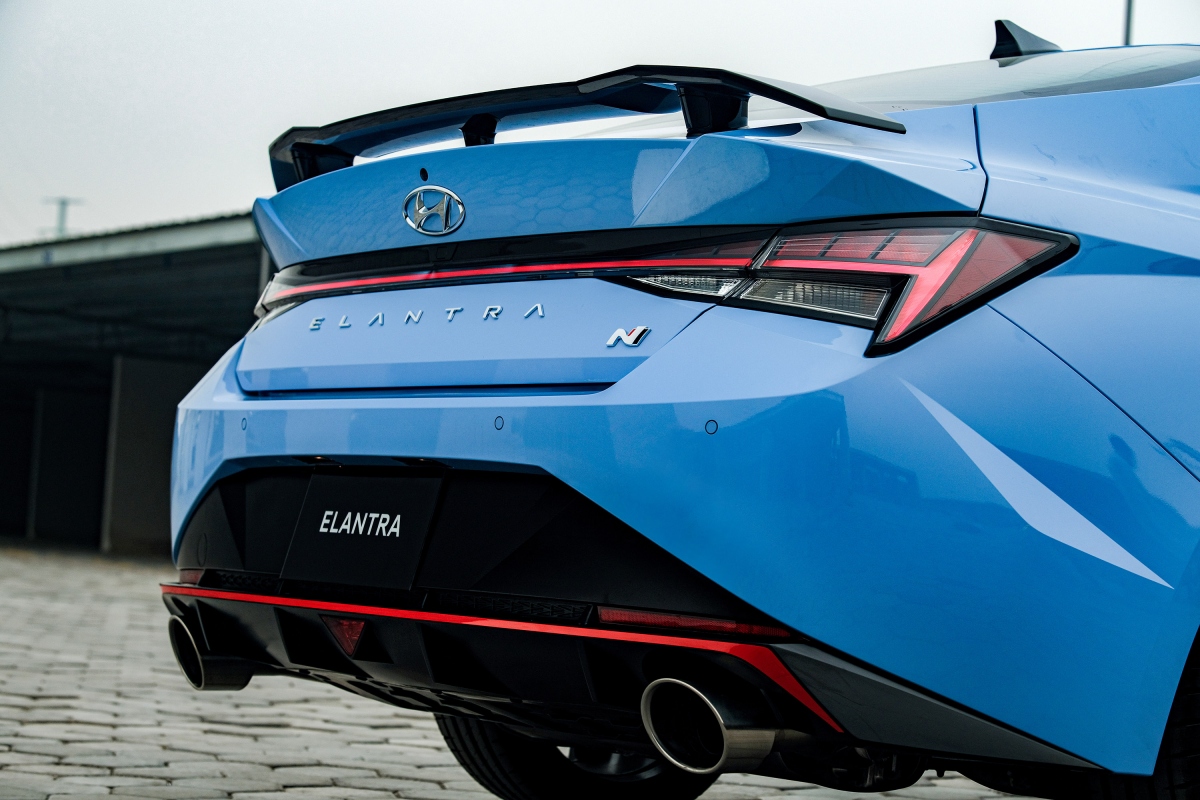  xe dua duong pho hyundai elantra n duoc gioi thieu va trung bay tai viet nam hinh anh 5