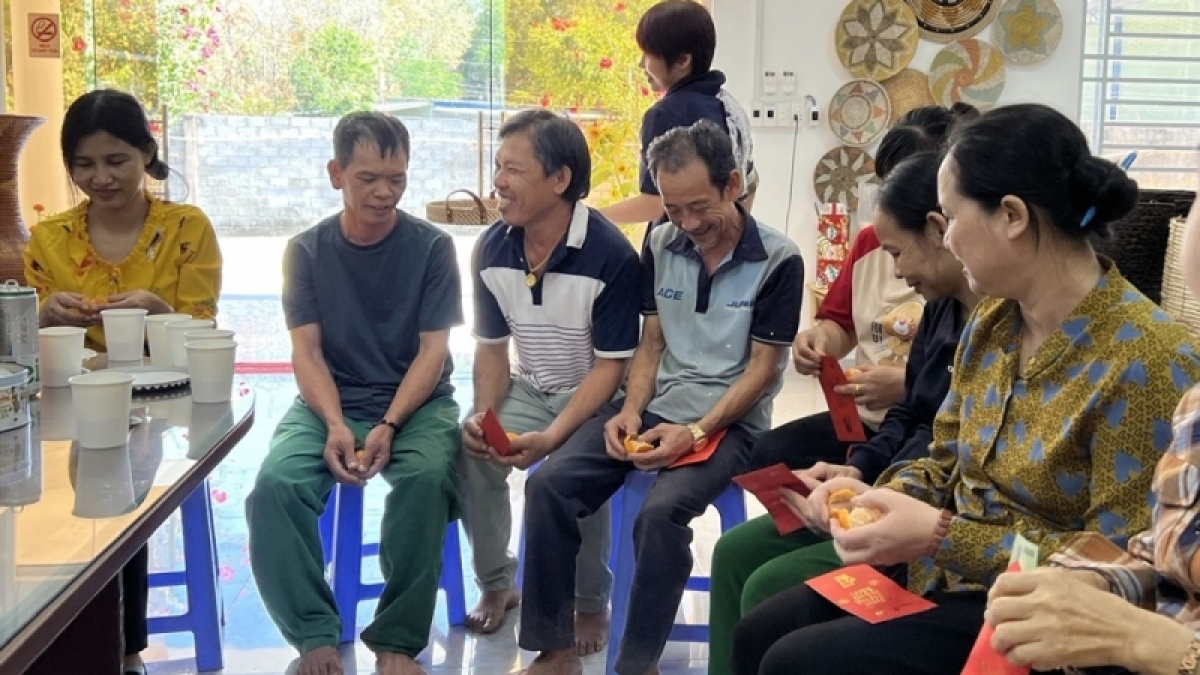 binh duong can tuyen 10.000 lao dong hinh anh 1